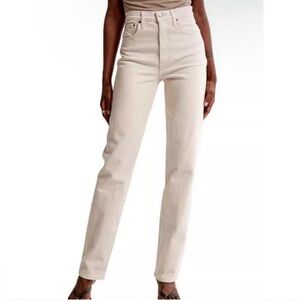 Abercrombie & Fitch the ‘90s Relaxed Jean High Rise in Cream